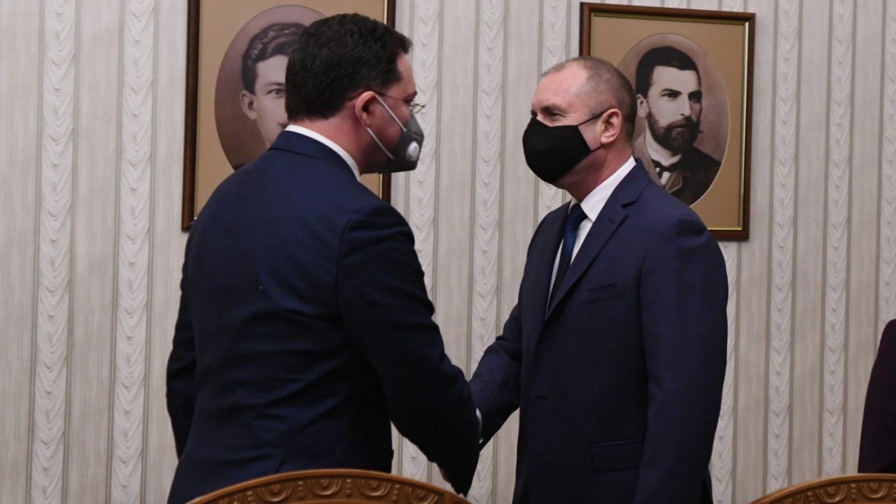 Утре Румен Радев ще връчи мандат за съставяне на правителство на ГЕРБ 