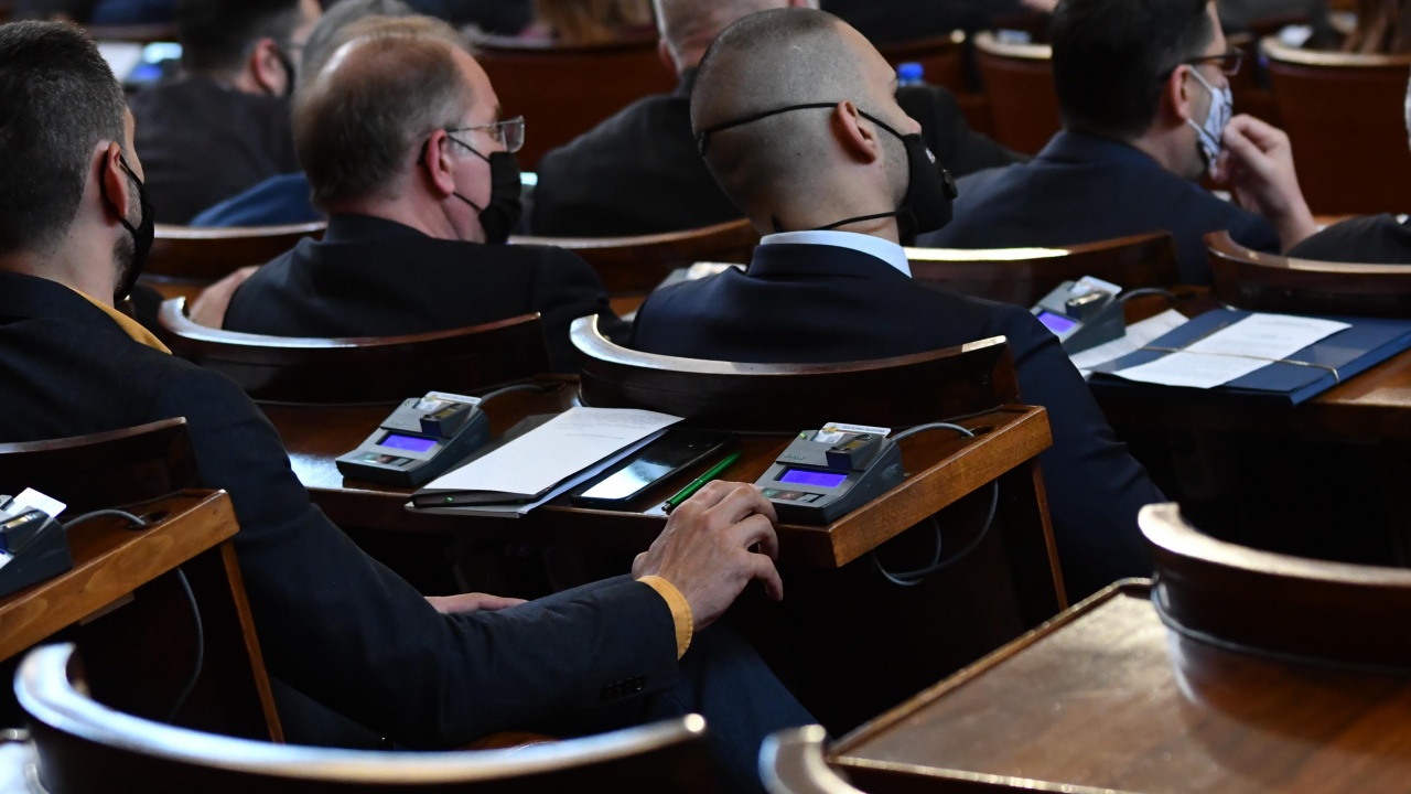 Решено: 121 депутати трябва да са в зала за приемане на закон