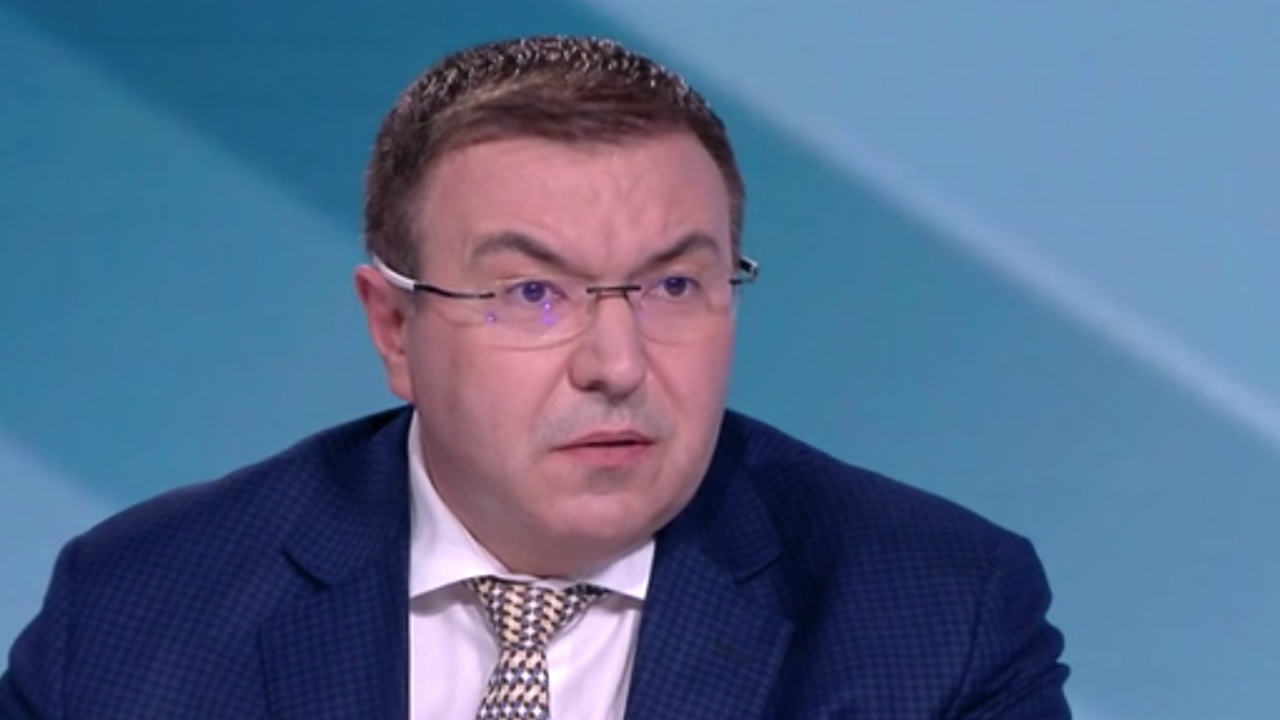 Проф. Ангелов за партията на Слави: Станаха за резил