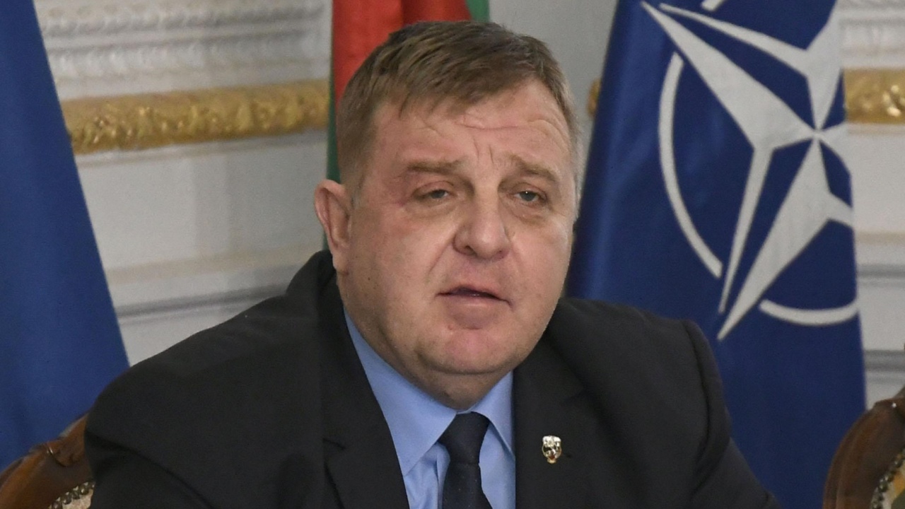 Каракачанов погна Тошко Йорданов за лъскавото возило за 80 бона