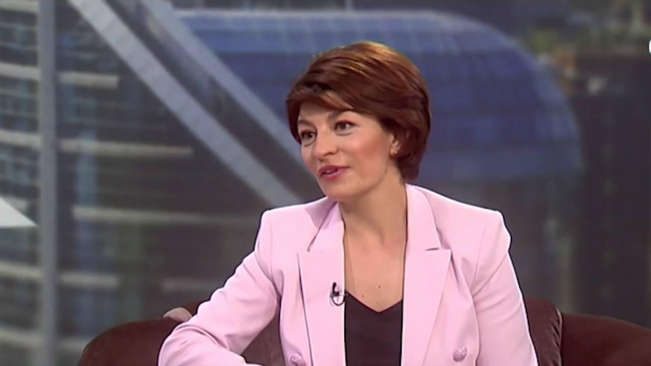 Десислава Атанасова: 45-то НС си отива безславно, без да е изпълнило нито една от заявките към обществото