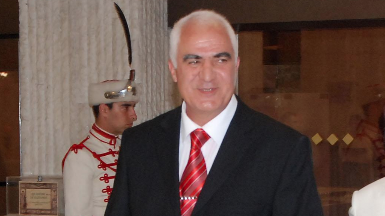 Румен Радев изказва съболезнования на семейството и близките на ген. Никола Колев