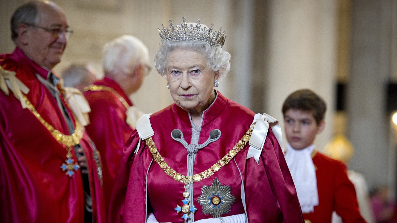 Елизабет II открива новата парламентарна сесия с традиционната си реч