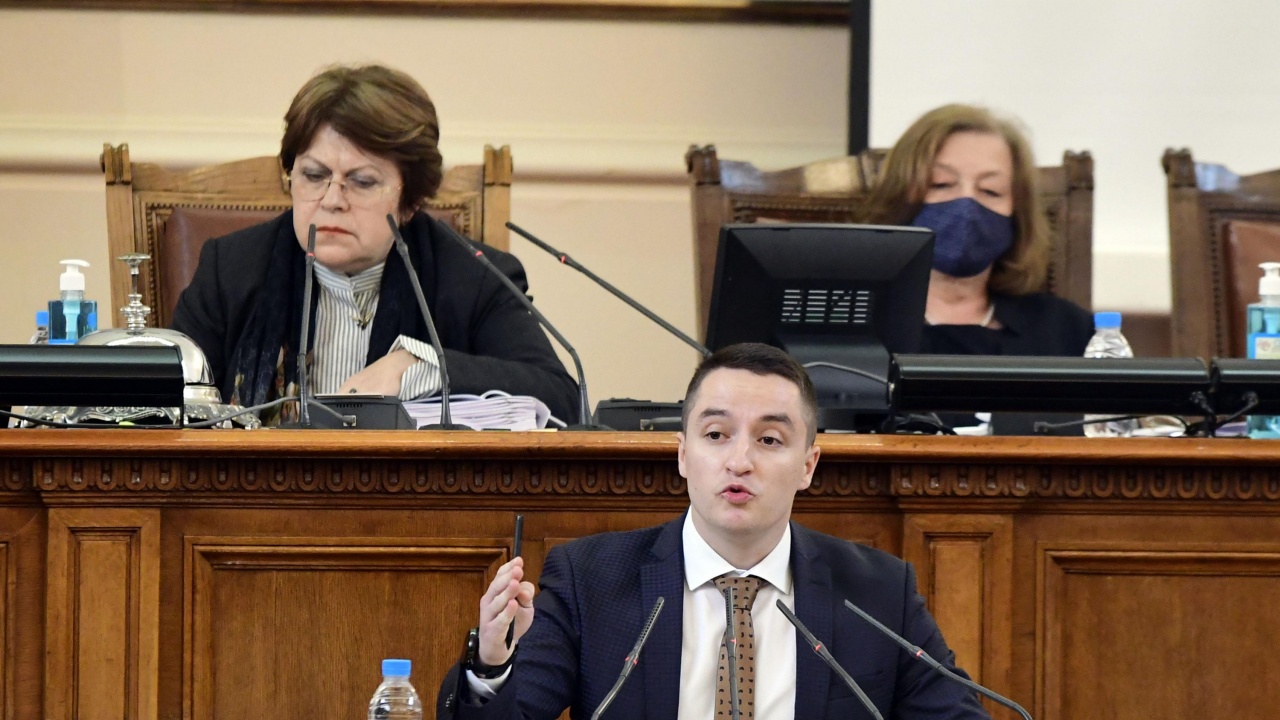 В БСП очакват служебният кабинет да разкрие проблемите в министерствата, "скрити под килима"