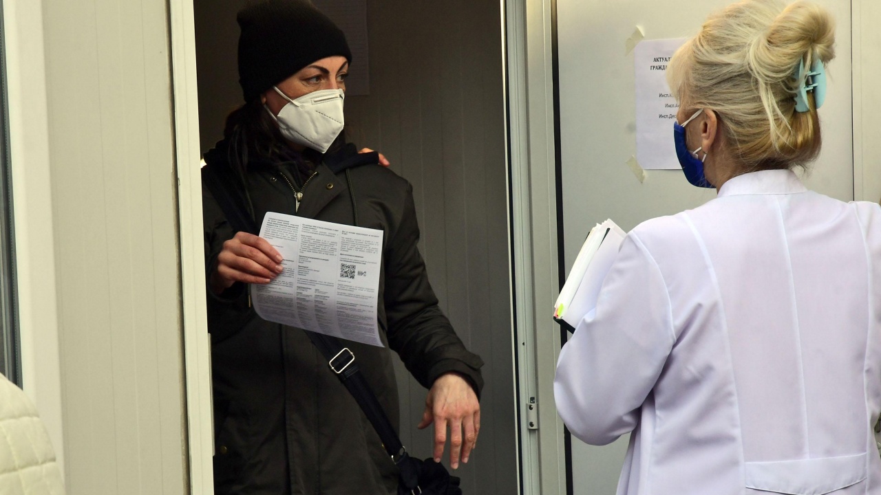 РЗИ-Сливен разкрива "зелени коридори" за ваксинация до края на седмицата