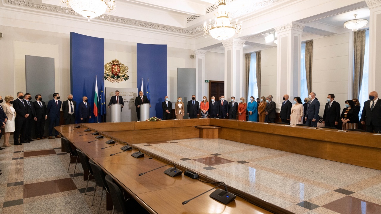 Първо заседание на служебния кабинет