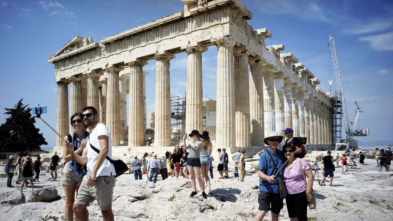 Гърция отваря врати за туристи от днес