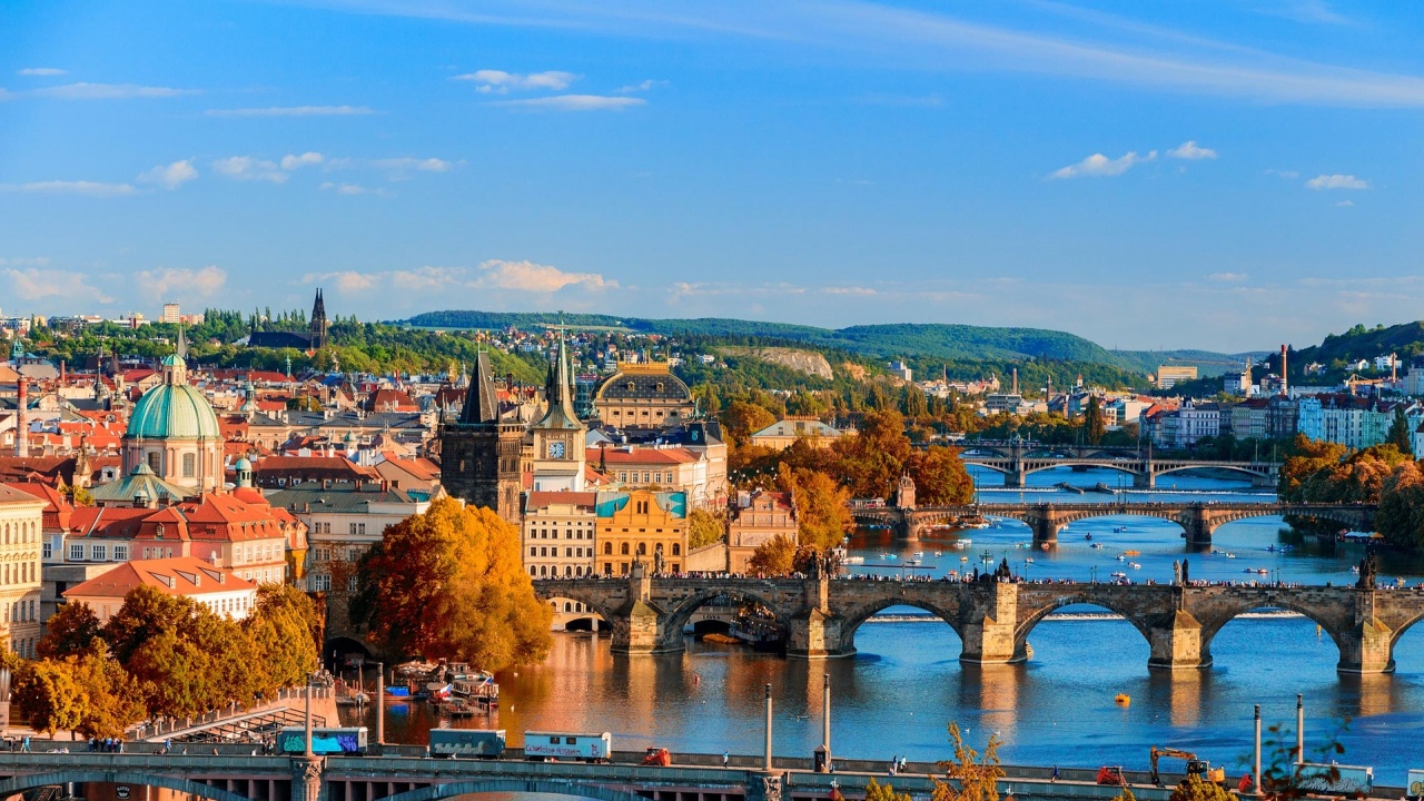 Чехия отвори границите си за ваксинирани туристи от шест държави