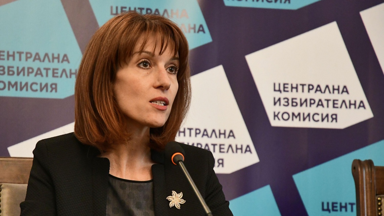 ЦИК пита министър дали летуващите ще могат да гласуват в мястото на почивка