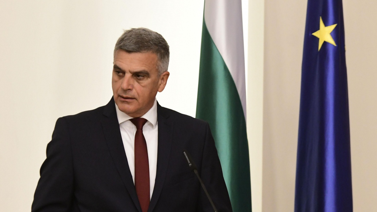 Стефан Янев раздаде нови правомощия на вицепремиерите си