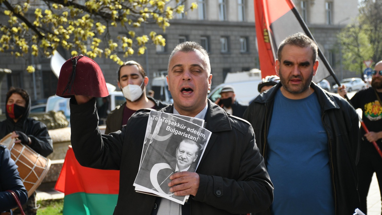 ВМРО излизат на протест, възмутени са от изказване на Карадайъ
