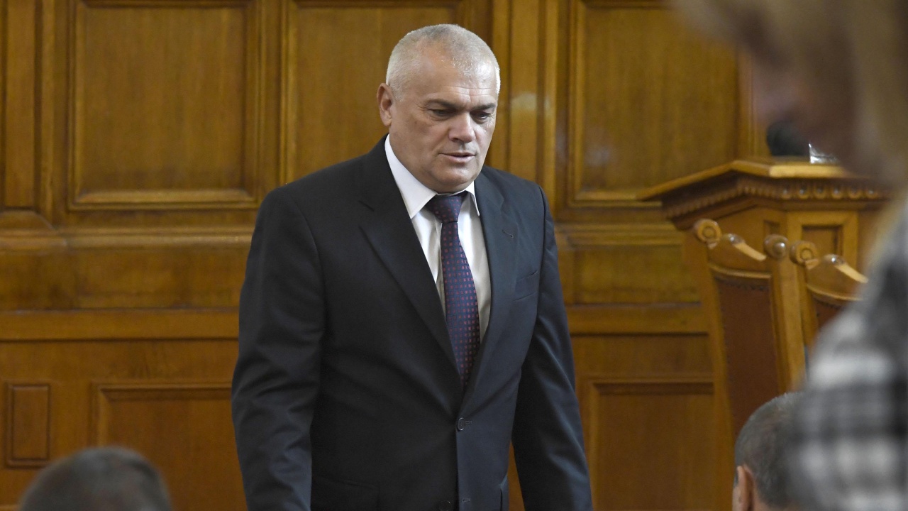 Валентин Радев се надява на добри новини за падналия пилот на МиГ-29