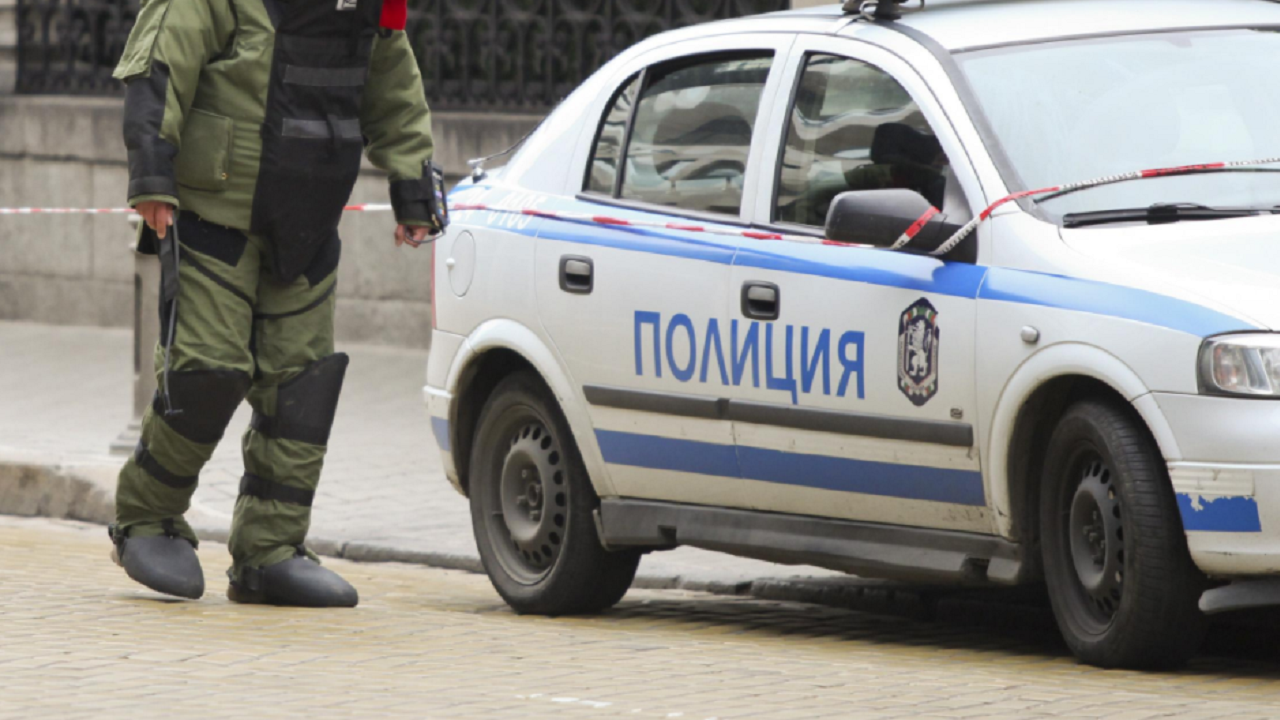 Съмнителен куфар вдигна сапьорите в Бургас на крак 