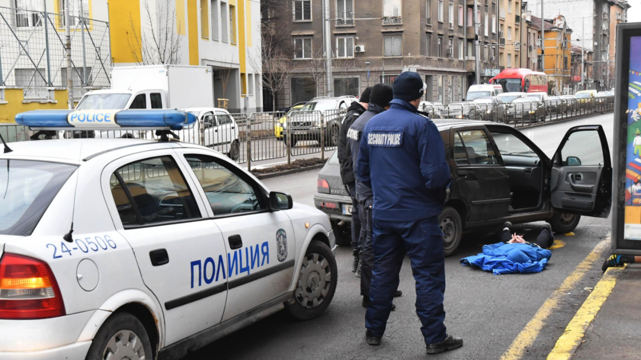 Осъдиха полицай, хванали го с дрога в "Студентски град"