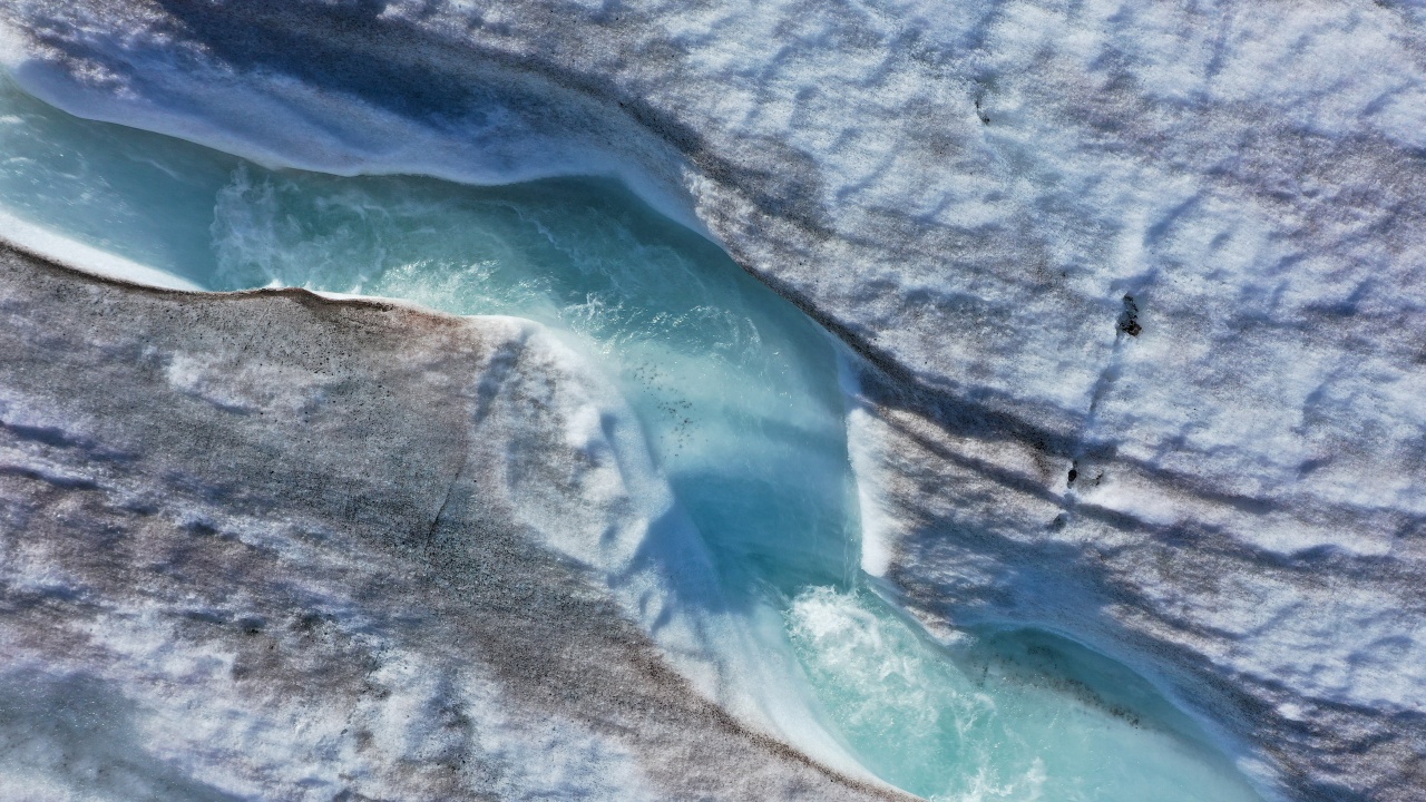 Леденият шелф на антарктически ледник се топи все по-бързо 