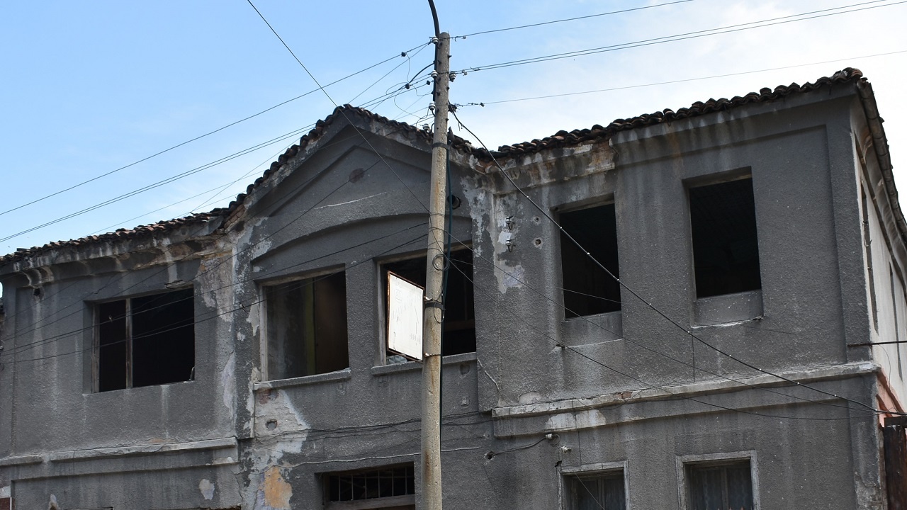 Община Асеновград ремонтира покрива на Караалановото училище