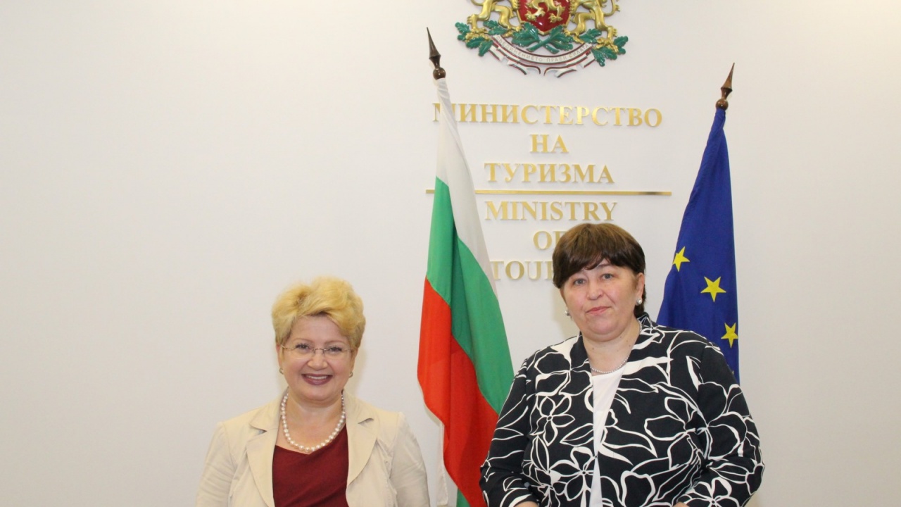 Министър Стела Балтова разговаря с посланика на Румъния у нас Н.Пр. Бръндуша Предеску
