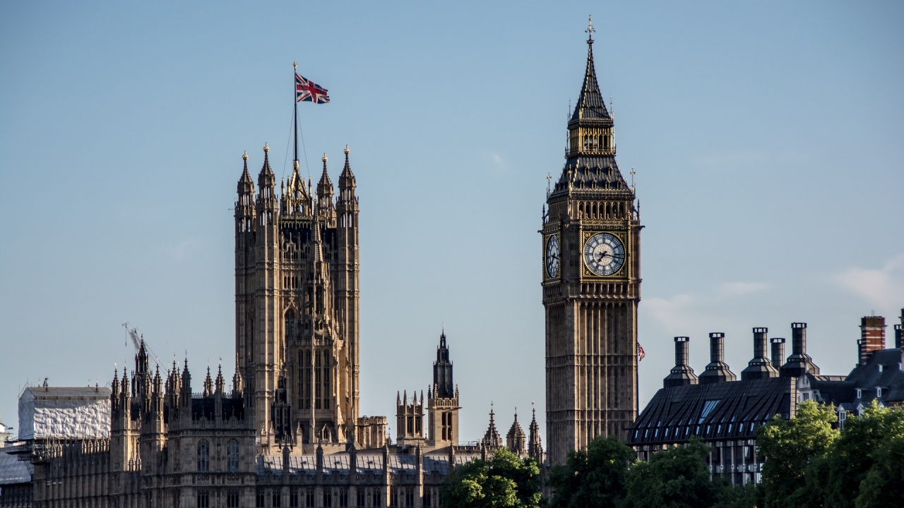 Великобритания дава още 28 дни за кандидатстване за статут на уседналост