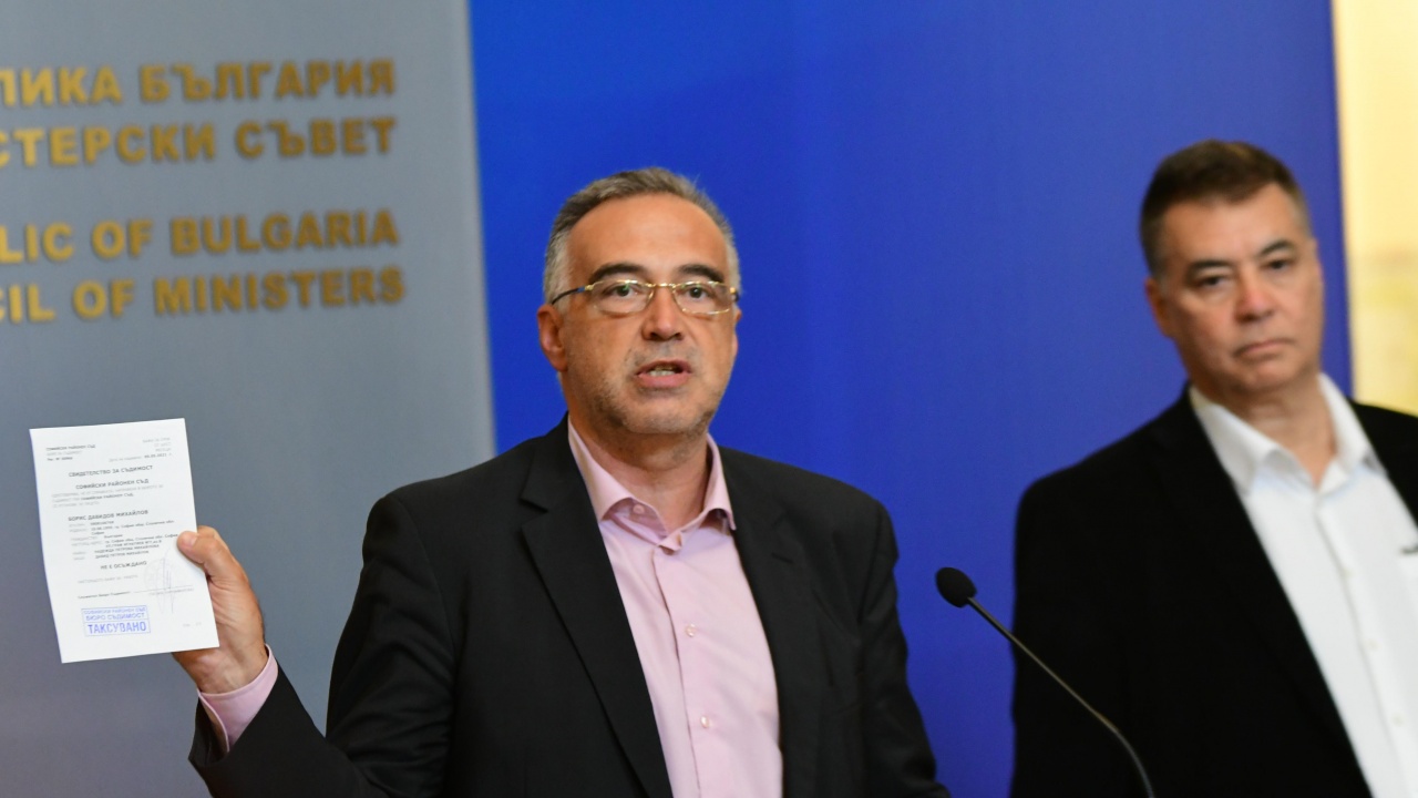 Кутев отрече обвиненията срещу директора на ДФ "Земеделие": Не е бил осъждан! Искат да го окалят