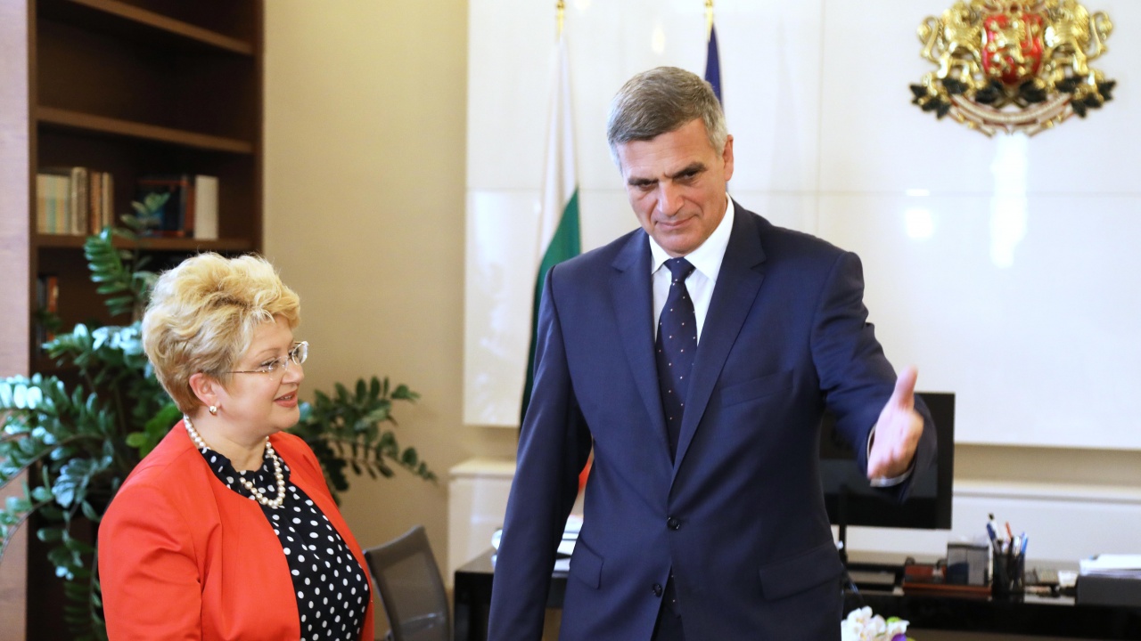 Премиерът проведе среща с посланика на Румъния Бръндуша Предеску