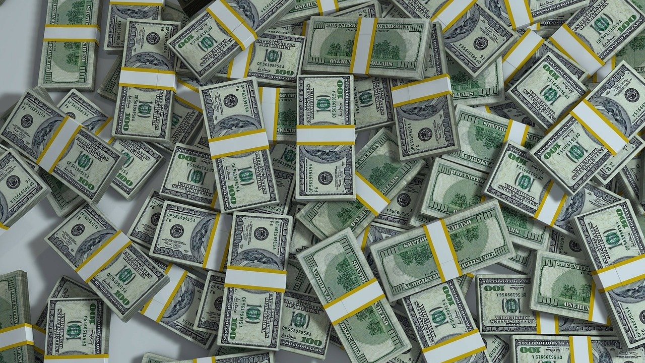 Египетско семейство откри 1.4 милиона долара в банковата сметка на бащата