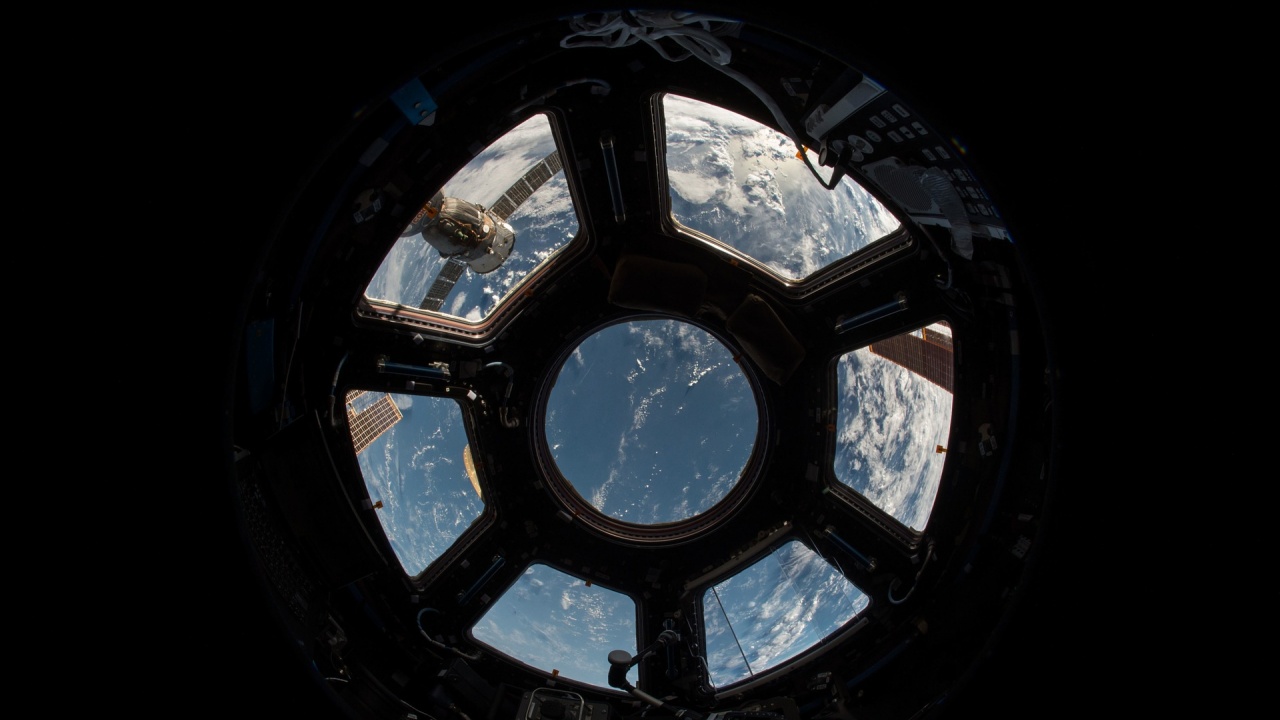 Учениците могат да задават въпроси към космонавтите от МКС до 6 юли