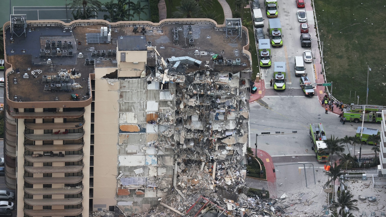 Нарастват жертвите на срутването на сграда във Флорида 