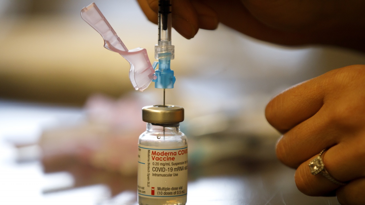 Тайланд обяви, че предстои да внесе близо пет милиона дози от ваксината на "Модерна"