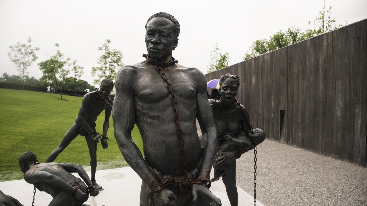 Амстердам се извини за ролята си в робството през колониалната епоха
