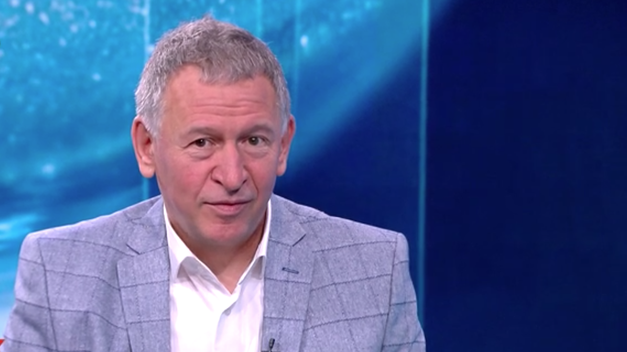 Стойчо Кацаров: Ако се ваксинираме, ни очаква прекрасна есен, ако не - рискуваме нова вълна