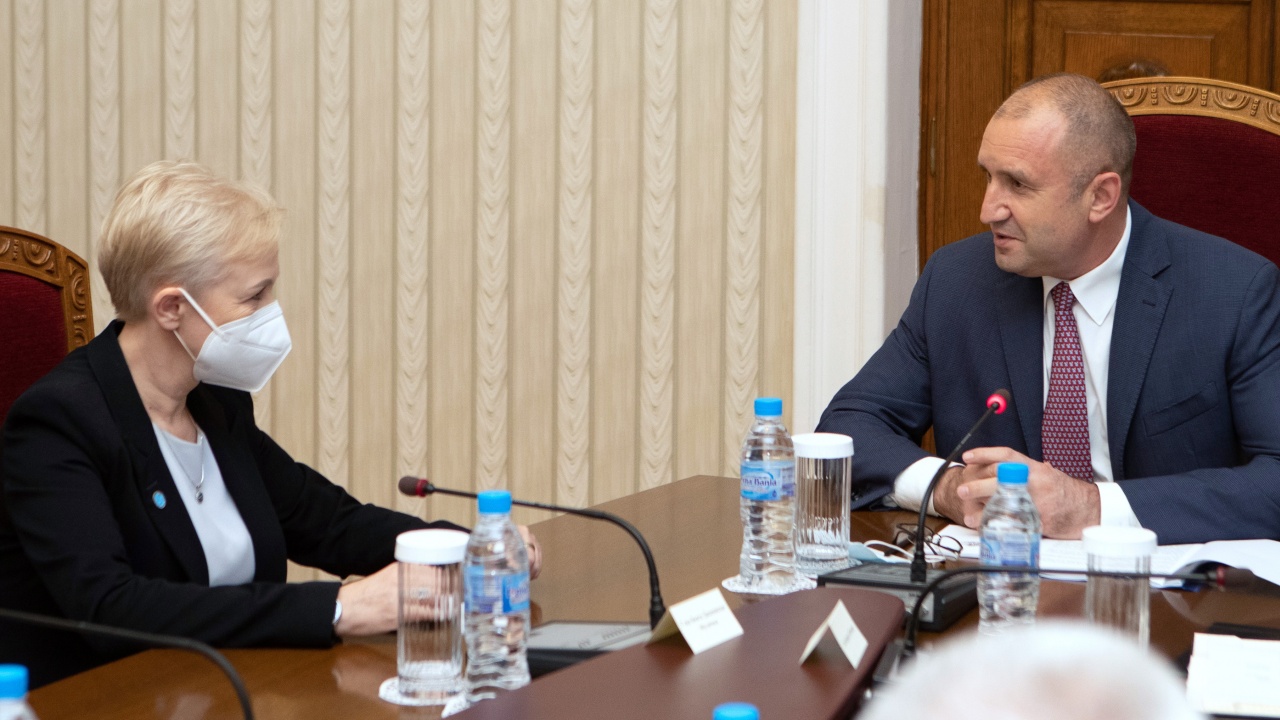  Румен Радев проведе среща с председателя на Надзорния съвет на Инвестиционния фонд към Инициативата „Три морета“ Беата Дашинска-Музичка   