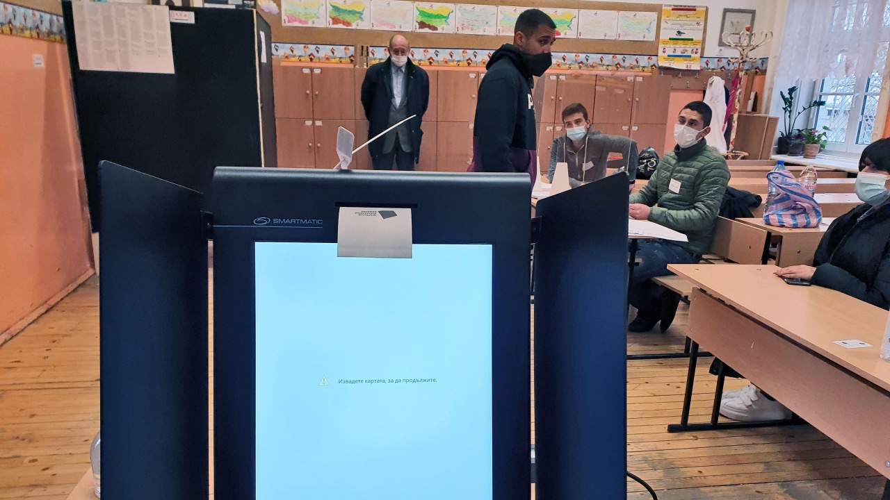 В Троян и Врабево също се провежда машинно гласуване