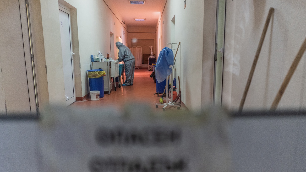Крими типове с кражба от болнична инсталация за кислород