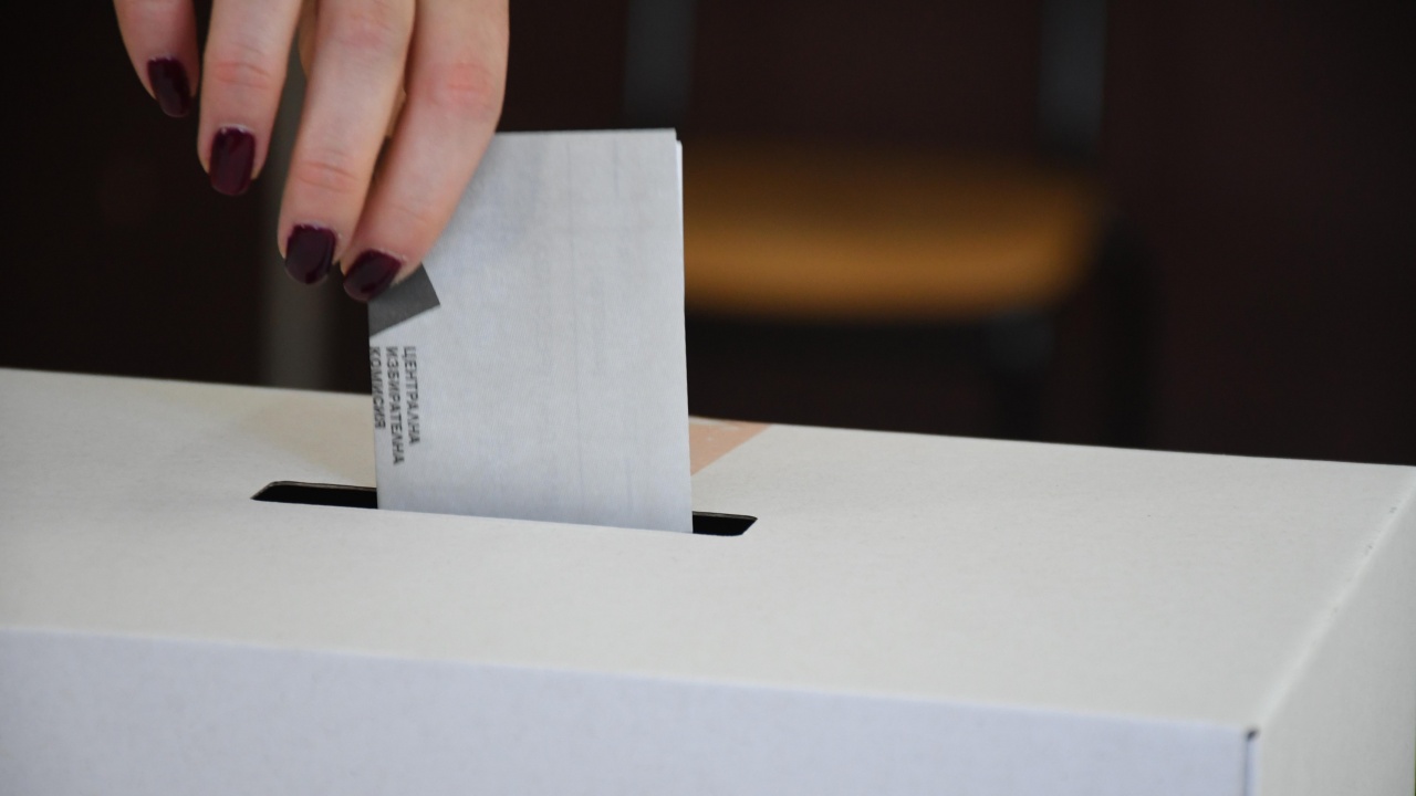 17 РИК прекрати гласуването с машина в СИК в Стамболийски заради софтуерен проблем 