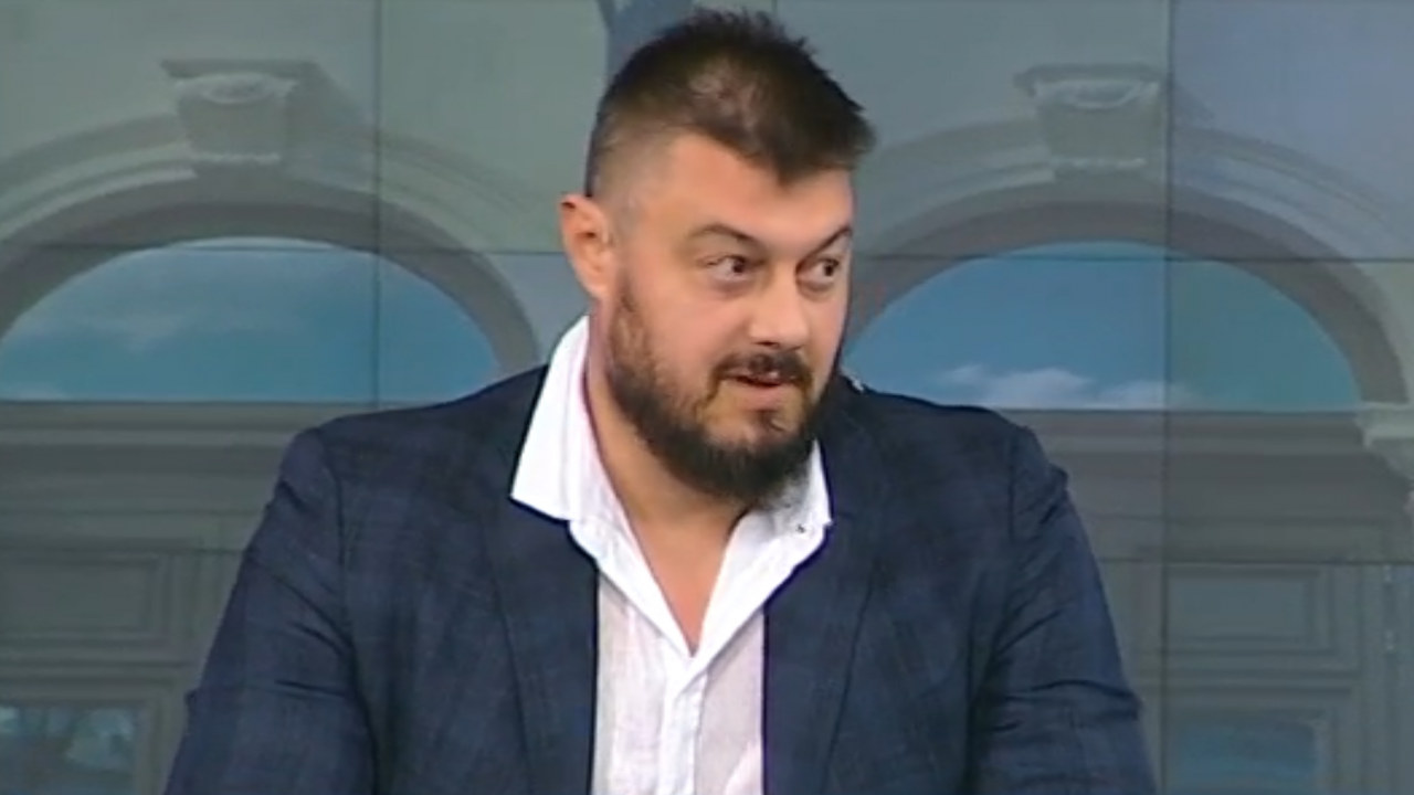 Бареков: Мегамачовците Слави Трифонов и Бойко Борисов нямат мнозинството, служебният кабинет да спре работа