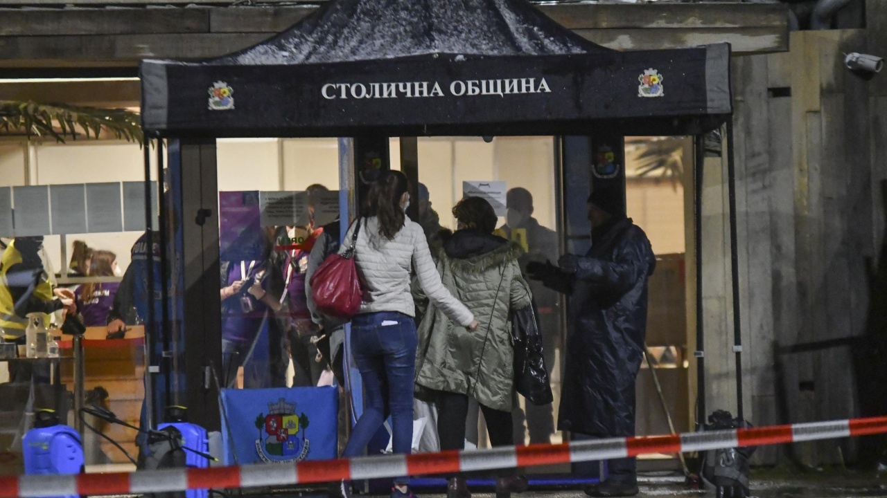 Над 1200 СИК се очаква да предадат изборните книжа в зала „Арена Армеец“