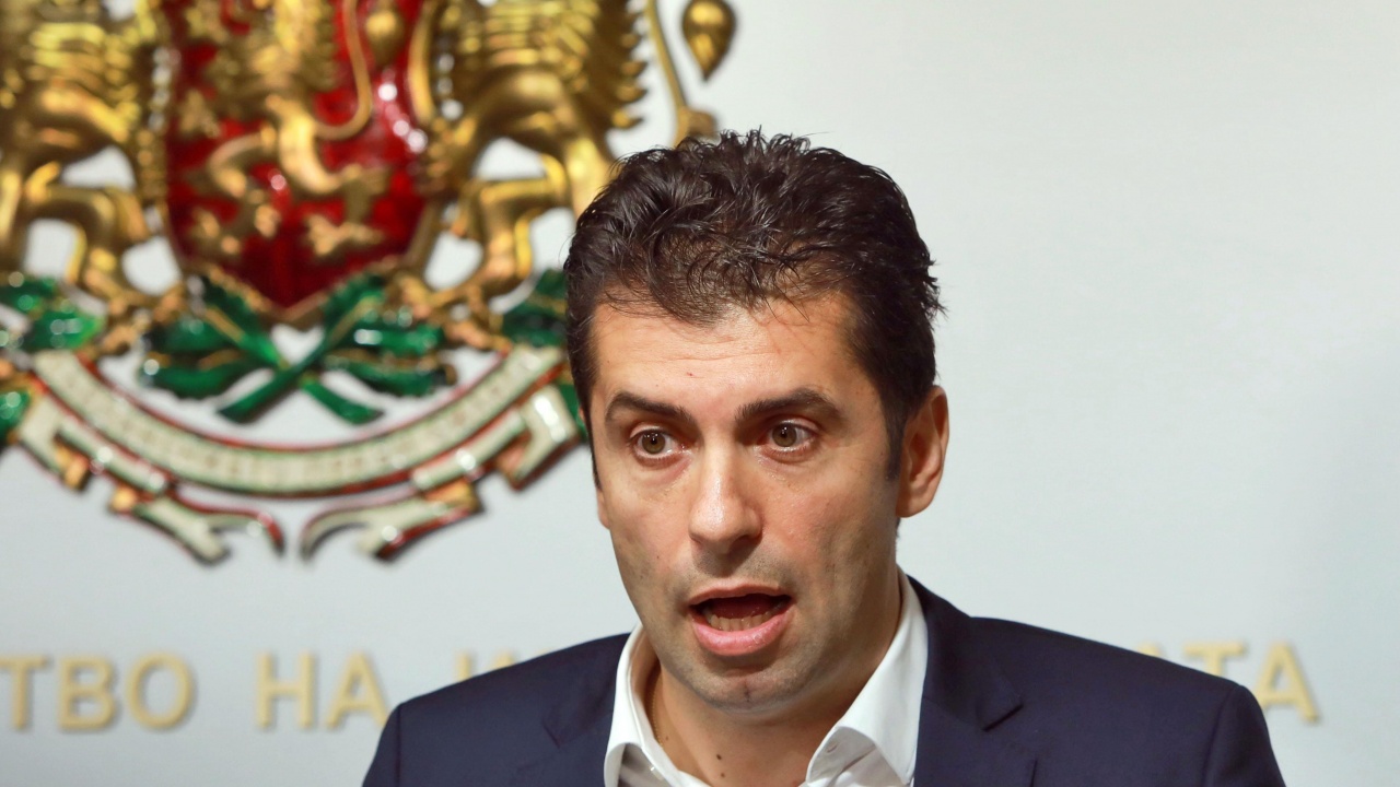 Служебният министър на икономиката Кирил Петков благодари на президента Румен Радев, че не му се е месил