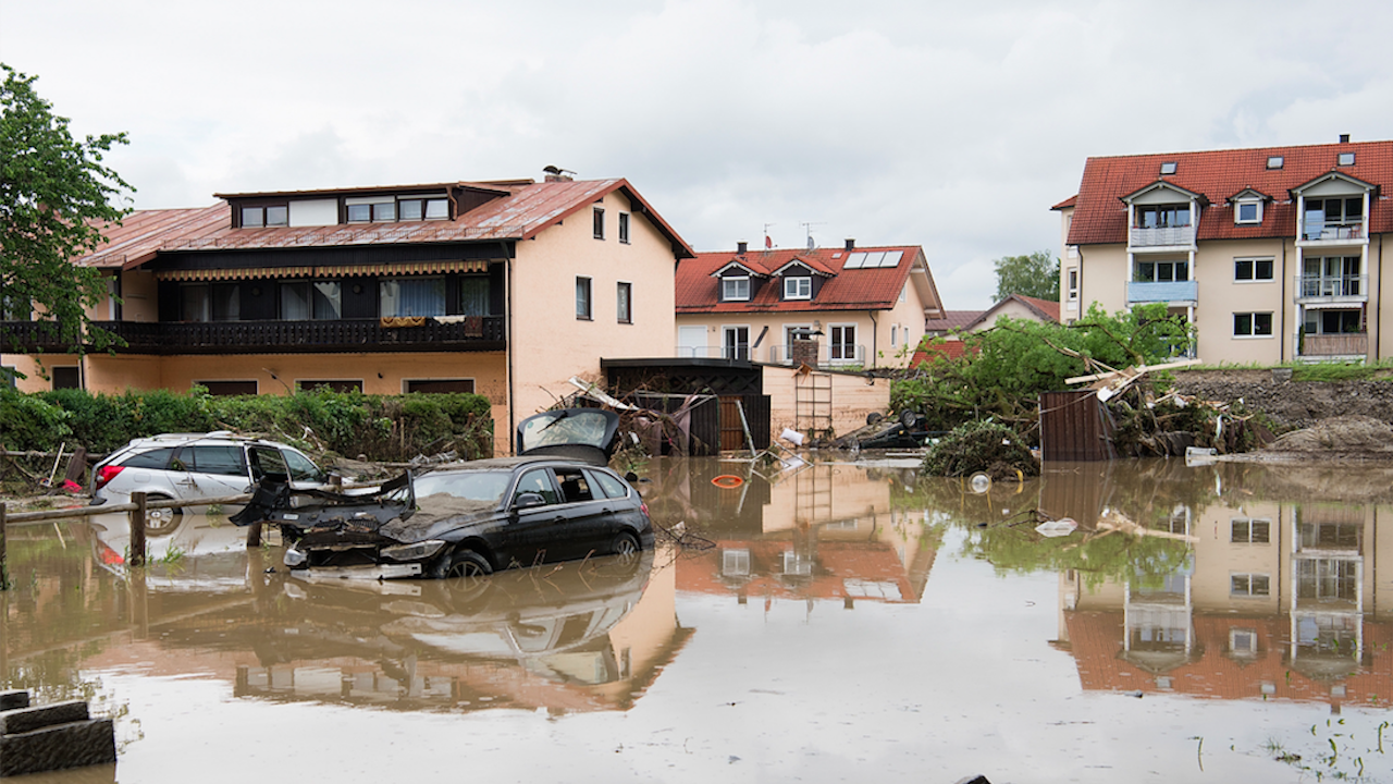 Девет станаха жертвите на наводненията в Западна Германия