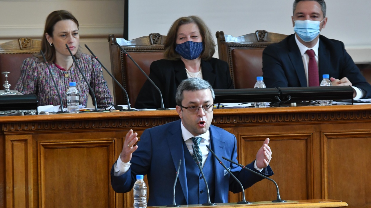 Тома Биков: Правителството на Николай Василев подаде оставка преди да бъде избрано