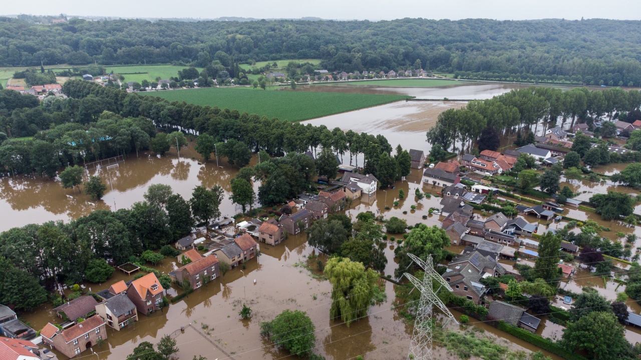 Премиерът на Нидерландия: За наводненията в Европа са отговорни климатичните изменения