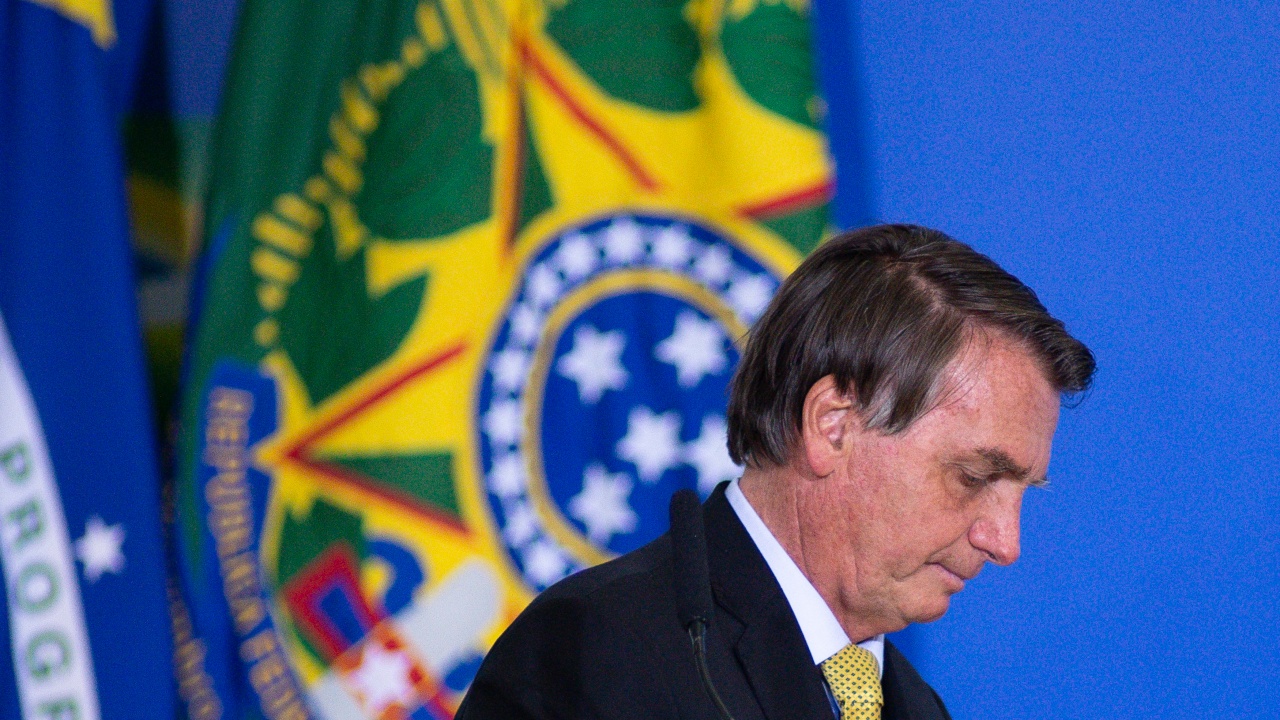 Бразилският президент Болсонаро напусна болницата