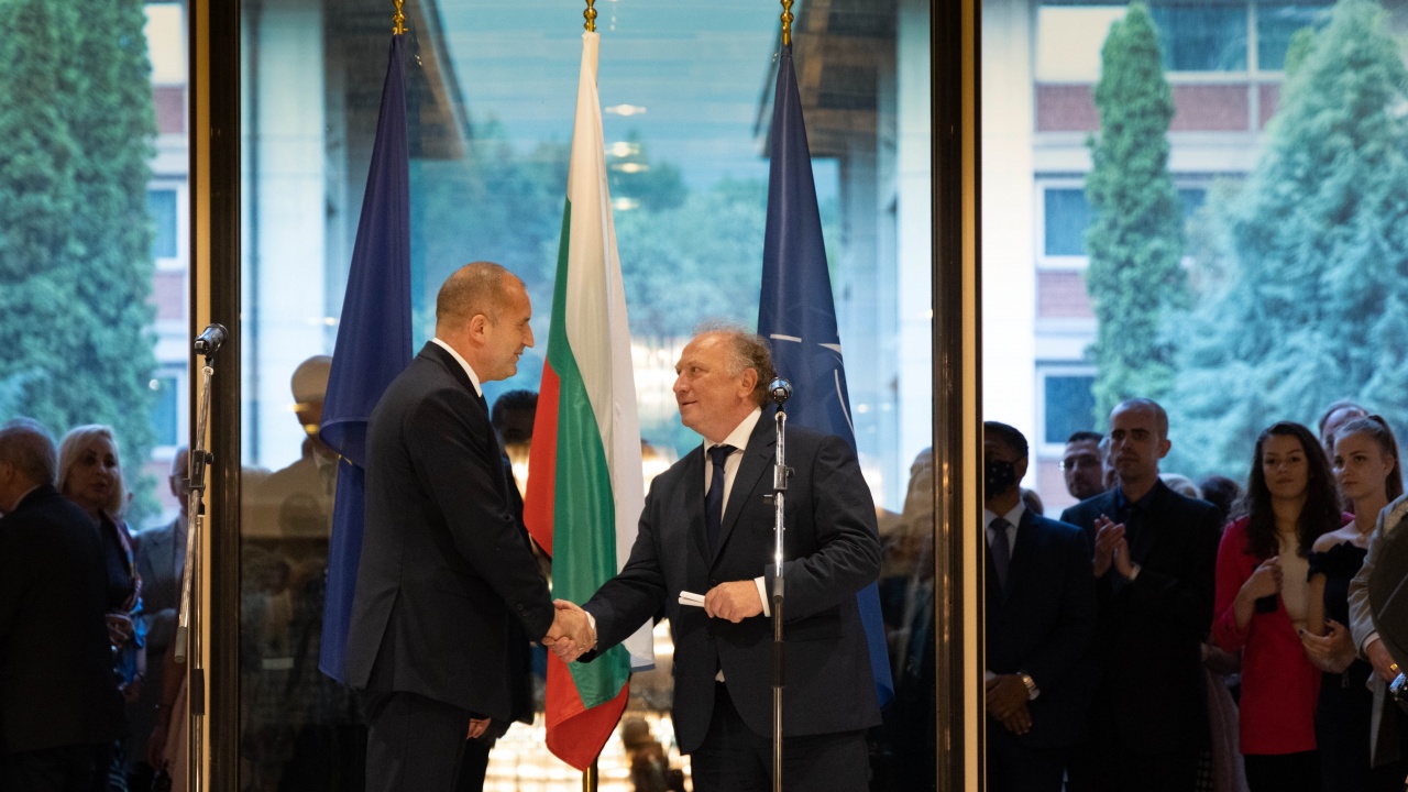 Румен Радев: Българската дипломация умело доказва способността си да защитава националния интерес във време на динамични промени