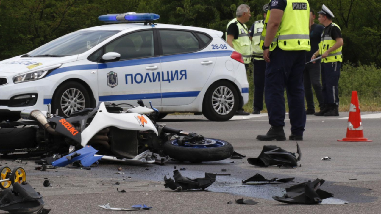 Мотористка е в болница след меле на пътя Пловдив – Хасково