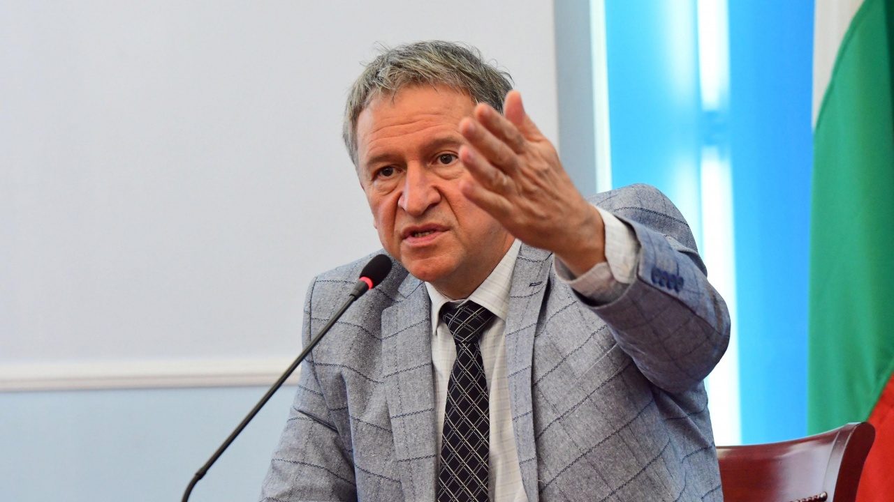 Заведенията към Кацаров: Ще искаме оставки и ще третираме като терорист всеки, който спомене за затваряне!