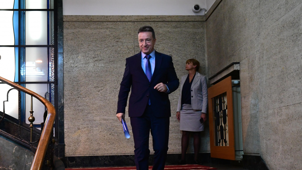 Според Янаки Стоилов решението на ВСС за Гешев е изпитание