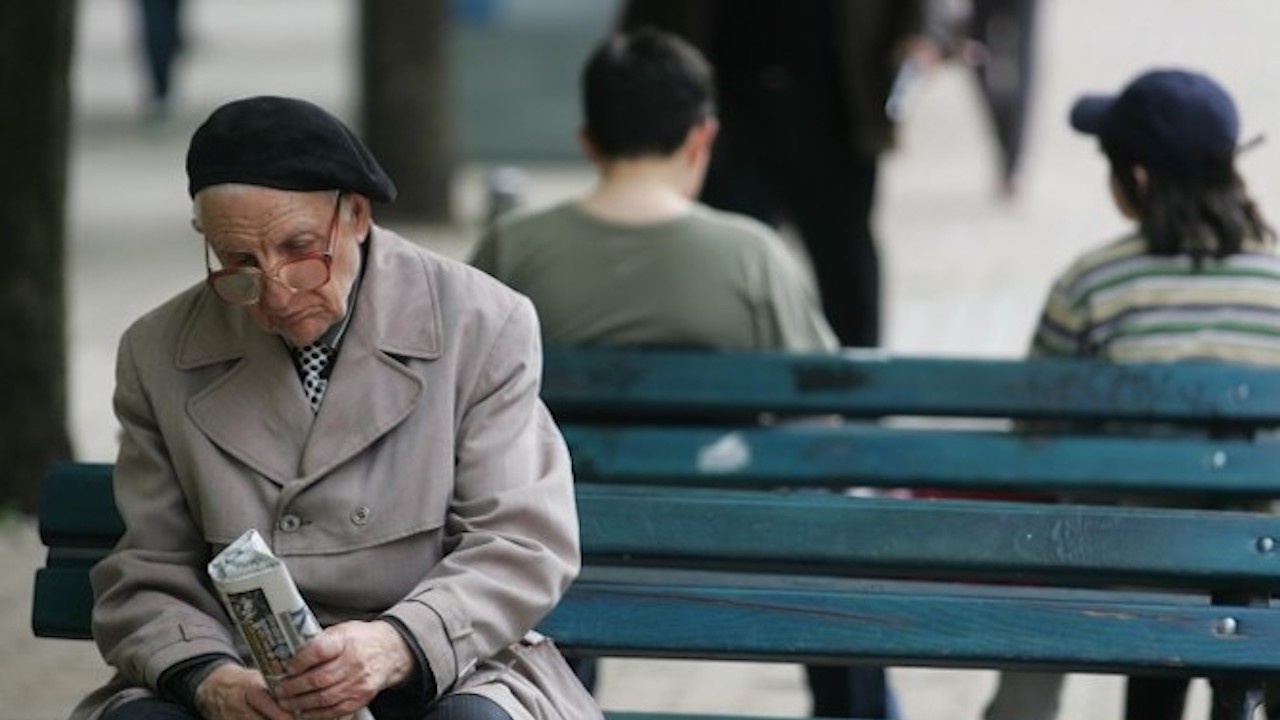 Пенсионерите ще получат добавка към пенсиите си за август