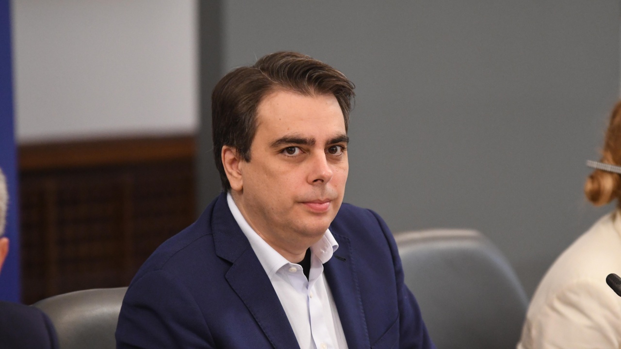 Финансовият министър не се съгласи с предложения на управителя на НЗОК за бюджета на Касата