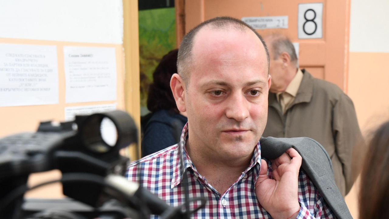 Радан Кънев притеснен от "анонимните фигури" в преговорите за властта
