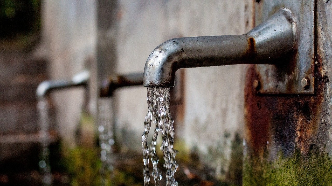 Жителите на 10 села в община Тунджа са без вода