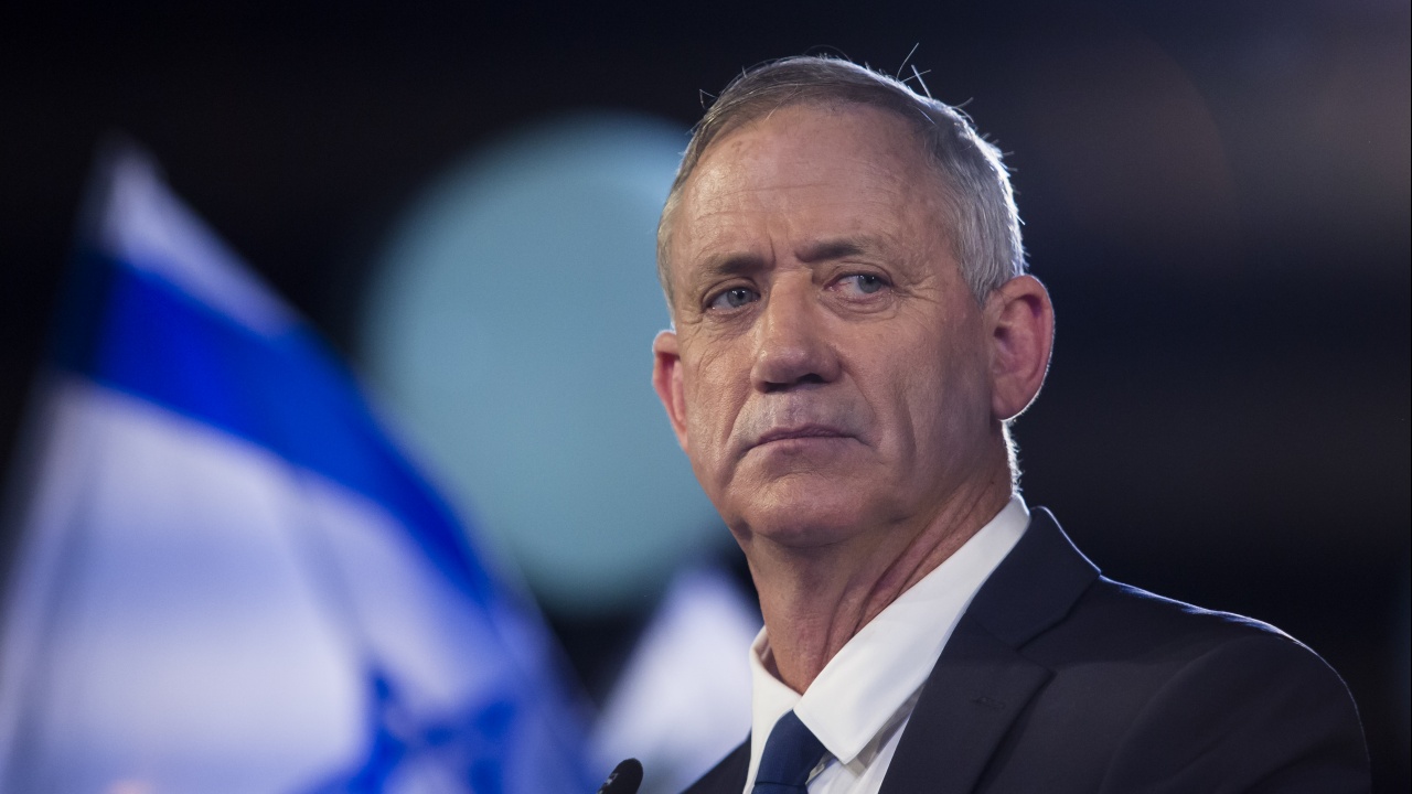 Израелският министър на отбраната утре пристига в Париж във връзка с аферата "Пегас"